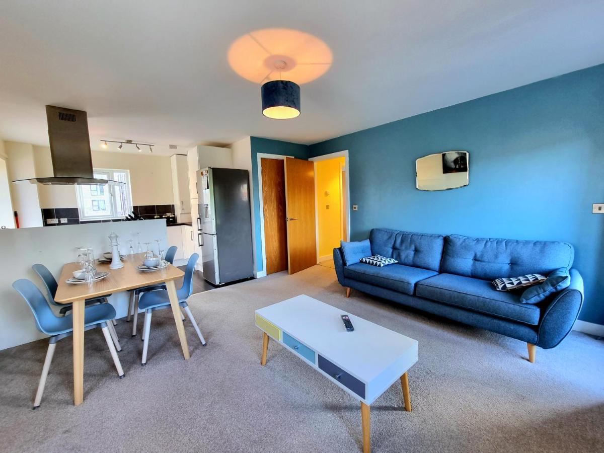 Luxury 2-Bedroom Service Apartment With Balcony Манчестер Экстерьер фото
